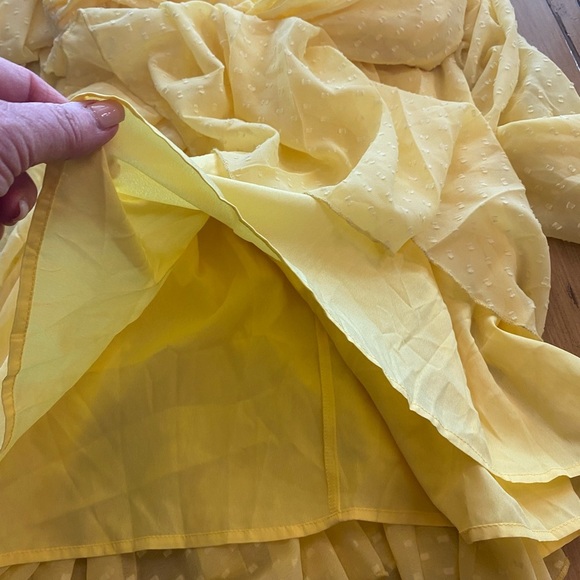 ASOS Women’s Yellow Textured Twist Front Pleated NEW Elegant Midi Dress size 6 - Picture 13 of 13